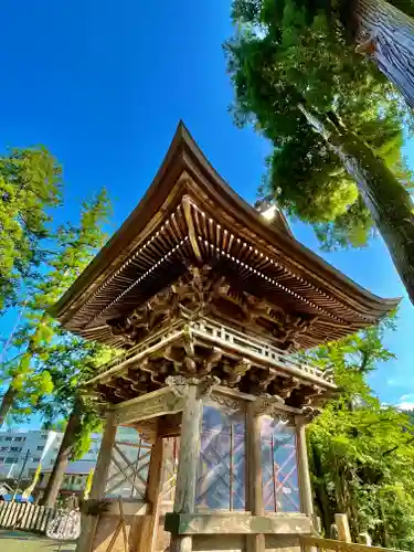 小国両神社の山門