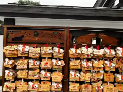 里之宮 湯殿山神社の{uncategorized: "未分類", other: "その他", undefined: "問題あり", building: "その他建物", grave: "お墓", sacred_gate: "鳥居", guardian: "狛犬", statue: "像", buddha: "仏像", history: "歴史", nature: "自然", garden: "庭園", animal: "動物", pagoda: "塔", temizu: "手水舎", mountain_gate: "山門・神門", sanctuary: "本殿・本堂", subordinate: "末社・摂社", art: "芸術", scenery: "景色", jizo: "地蔵", ema: "絵馬", goshuin: "御朱印", omikuji: "おみくじ", items: "授与品その他", amulet: "お守り", goshuincho: "御朱印帳", eats: "食事", festival: "お祭り", votive_dance: "神楽", shichigosan: "七五三参", wedding: "結婚式", experience: "体験その他", initially: "初詣", around: "周辺", anti_infection: "感染症対策"}