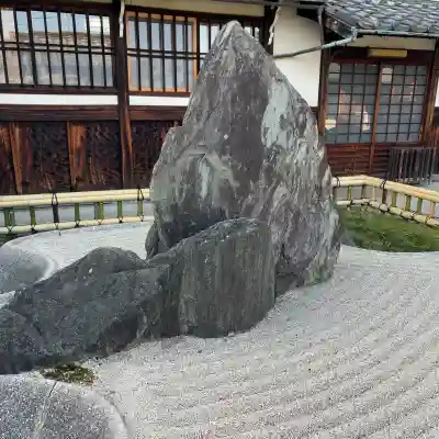 光清寺の{uncategorized: "未分類", other: "その他", undefined: "問題あり", building: "その他建物", grave: "お墓", sacred_gate: "鳥居", guardian: "狛犬", statue: "像", buddha: "仏像", history: "歴史", nature: "自然", garden: "庭園", animal: "動物", pagoda: "塔", temizu: "手水舎", mountain_gate: "山門・神門", sanctuary: "本殿・本堂", subordinate: "末社・摂社", art: "芸術", scenery: "景色", jizo: "地蔵", ema: "絵馬", goshuin: "御朱印", omikuji: "おみくじ", items: "授与品その他", amulet: "お守り", goshuincho: "御朱印帳", eats: "食事", festival: "お祭り", votive_dance: "神楽", shichigosan: "七五三参", wedding: "結婚式", experience: "体験その他", initially: "初詣", around: "周辺", anti_infection: "感染症対策"}