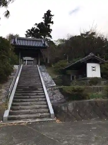 東漸寺の山門