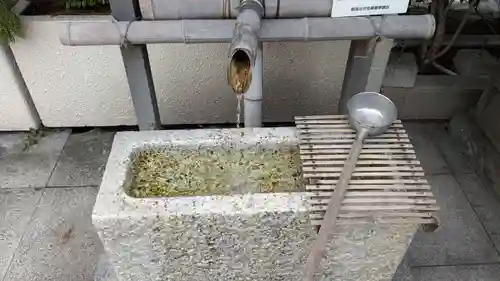 三囲神社銀座摂社の手水舎