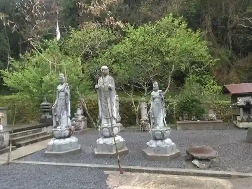 代々木神社の仏像