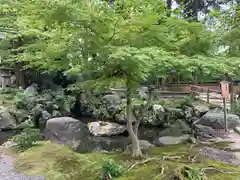 建部大社の庭園