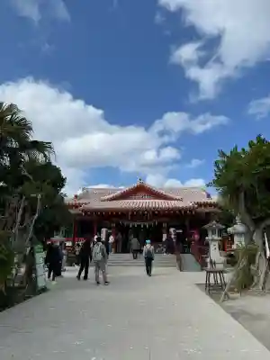 波上宮の{uncategorized: "未分類", other: "その他", undefined: "問題あり", building: "その他建物", grave: "お墓", sacred_gate: "鳥居", guardian: "狛犬", statue: "像", buddha: "仏像", history: "歴史", nature: "自然", garden: "庭園", animal: "動物", pagoda: "塔", temizu: "手水舎", mountain_gate: "山門・神門", sanctuary: "本殿・本堂", subordinate: "末社・摂社", art: "芸術", scenery: "景色", jizo: "地蔵", ema: "絵馬", goshuin: "御朱印", omikuji: "おみくじ", items: "授与品その他", amulet: "お守り", goshuincho: "御朱印帳", eats: "食事", festival: "お祭り", votive_dance: "神楽", shichigosan: "七五三参", wedding: "結婚式", experience: "体験その他", initially: "初詣", around: "周辺", anti_infection: "感染症対策"}