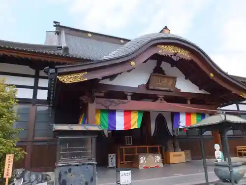 法長寺の本殿