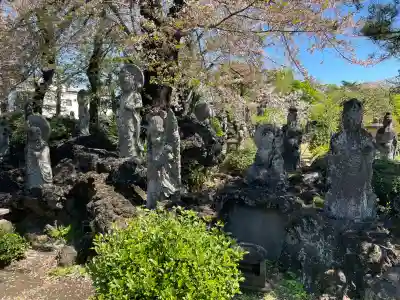明治寺の{uncategorized: "未分類", other: "その他", undefined: "問題あり", building: "その他建物", grave: "お墓", sacred_gate: "鳥居", guardian: "狛犬", statue: "像", buddha: "仏像", history: "歴史", nature: "自然", garden: "庭園", animal: "動物", pagoda: "塔", temizu: "手水舎", mountain_gate: "山門・神門", sanctuary: "本殿・本堂", subordinate: "末社・摂社", art: "芸術", scenery: "景色", jizo: "地蔵", ema: "絵馬", goshuin: "御朱印", omikuji: "おみくじ", items: "授与品その他", amulet: "お守り", goshuincho: "御朱印帳", eats: "食事", festival: "お祭り", votive_dance: "神楽", shichigosan: "七五三参", wedding: "結婚式", experience: "体験その他", initially: "初詣", around: "周辺", anti_infection: "感染症対策"}