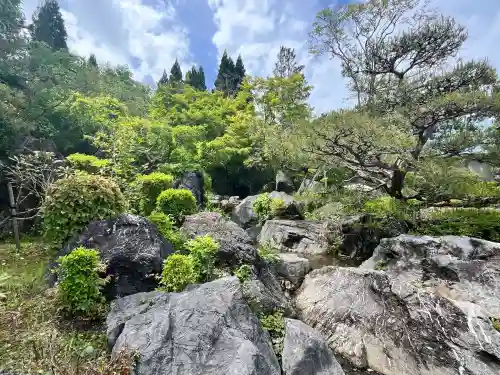 當麻寺奥院の{uncategorized: "未分類", other: "その他", undefined: "問題あり", building: "その他建物", grave: "お墓", sacred_gate: "鳥居", guardian: "狛犬", statue: "像", buddha: "仏像", history: "歴史", nature: "自然", garden: "庭園", animal: "動物", pagoda: "塔", temizu: "手水舎", mountain_gate: "山門・神門", sanctuary: "本殿・本堂", subordinate: "末社・摂社", art: "芸術", scenery: "景色", jizo: "地蔵", ema: "絵馬", goshuin: "御朱印", omikuji: "おみくじ", items: "授与品その他", amulet: "お守り", goshuincho: "御朱印帳", eats: "食事", festival: "お祭り", votive_dance: "神楽", shichigosan: "七五三参", wedding: "結婚式", experience: "体験その他", initially: "初詣", around: "周辺", anti_infection: "感染症対策"}