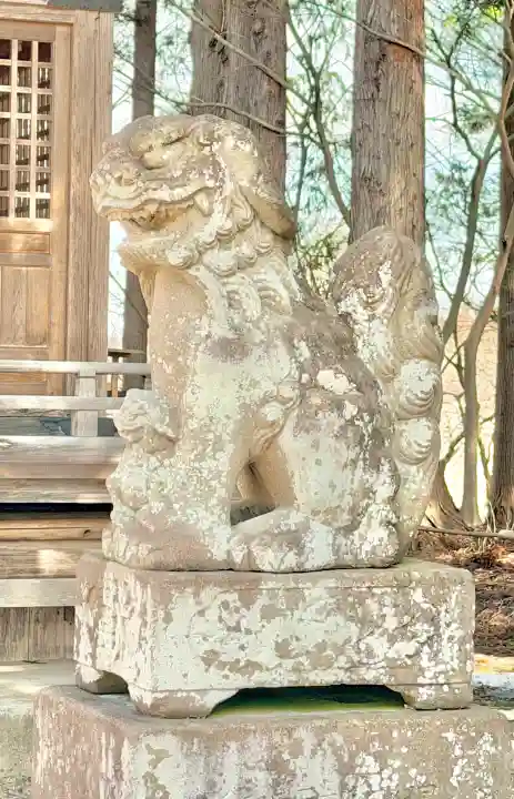 熊野神社の{uncategorized: "未分類", other: "その他", undefined: "問題あり", building: "その他建物", grave: "お墓", sacred_gate: "鳥居", guardian: "狛犬", statue: "像", buddha: "仏像", history: "歴史", nature: "自然", garden: "庭園", animal: "動物", pagoda: "塔", temizu: "手水舎", mountain_gate: "山門・神門", sanctuary: "本殿・本堂", subordinate: "末社・摂社", art: "芸術", scenery: "景色", jizo: "地蔵", ema: "絵馬", goshuin: "御朱印", omikuji: "おみくじ", items: "授与品その他", amulet: "お守り", goshuincho: "御朱印帳", eats: "食事", festival: "お祭り", votive_dance: "神楽", shichigosan: "七五三参", wedding: "結婚式", experience: "体験その他", initially: "初詣", around: "周辺", anti_infection: "感染症対策"}