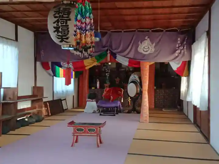 花常稲荷社の本殿・本堂