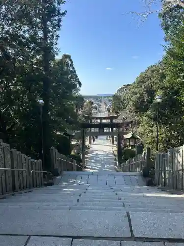 宮地嶽神社の{uncategorized: "未分類", other: "その他", undefined: "問題あり", building: "その他建物", grave: "お墓", sacred_gate: "鳥居", guardian: "狛犬", statue: "像", buddha: "仏像", history: "歴史", nature: "自然", garden: "庭園", animal: "動物", pagoda: "塔", temizu: "手水舎", mountain_gate: "山門・神門", sanctuary: "本殿・本堂", subordinate: "末社・摂社", art: "芸術", scenery: "景色", jizo: "地蔵", ema: "絵馬", goshuin: "御朱印", omikuji: "おみくじ", items: "授与品その他", amulet: "お守り", goshuincho: "御朱印帳", eats: "食事", festival: "お祭り", votive_dance: "神楽", shichigosan: "七五三参", wedding: "結婚式", experience: "体験その他", initially: "初詣", around: "周辺", anti_infection: "感染症対策"}