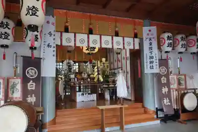 白神社の本殿・本堂