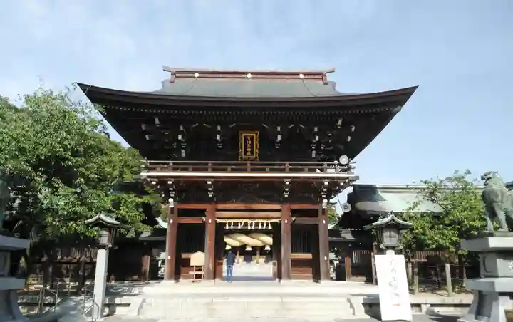 宮地嶽神社の山門・神門