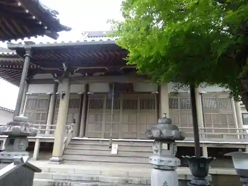 寿閑寺の本殿・本堂