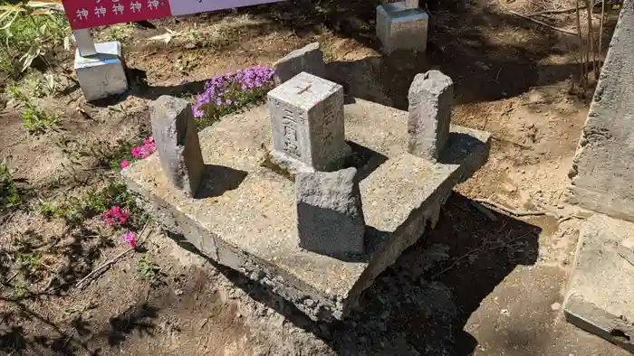 山津見神社の建物その他