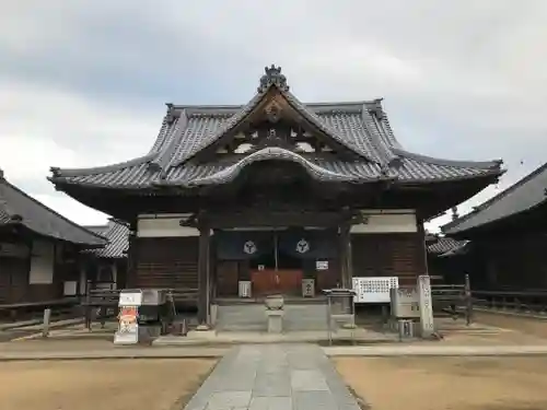 長尾寺の本殿・本堂