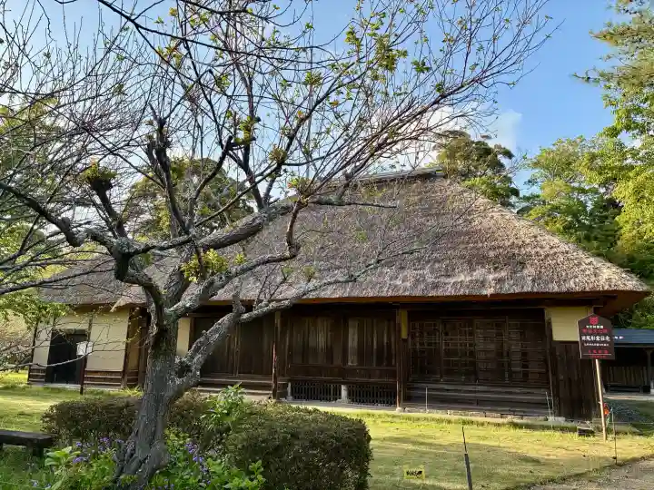 石堂寺の{uncategorized: "未分類", other: "その他", undefined: "問題あり", building: "その他建物", grave: "お墓", sacred_gate: "鳥居", guardian: "狛犬", statue: "像", buddha: "仏像", history: "歴史", nature: "自然", garden: "庭園", animal: "動物", pagoda: "塔", temizu: "手水舎", mountain_gate: "山門・神門", sanctuary: "本殿・本堂", subordinate: "末社・摂社", art: "芸術", scenery: "景色", jizo: "地蔵", ema: "絵馬", goshuin: "御朱印", omikuji: "おみくじ", items: "授与品その他", amulet: "お守り", goshuincho: "御朱印帳", eats: "食事", festival: "お祭り", votive_dance: "神楽", shichigosan: "七五三参", wedding: "結婚式", experience: "体験その他", initially: "初詣", around: "周辺", anti_infection: "感染症対策"}