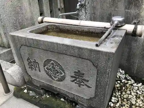 目黒三田春日神社の手水舎