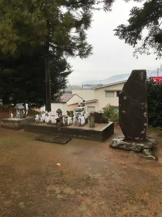 鷹日神社の末社・摂社