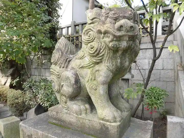 真田山 三光神社の狛犬