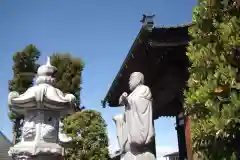 遠妙寺の像