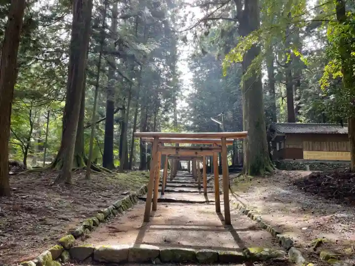 蘭宇氣白神社の鳥居
