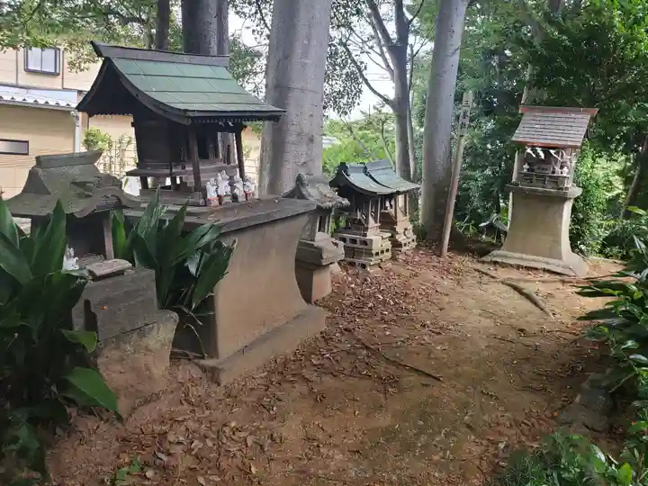 尾曳稲荷神社の末社・摂社