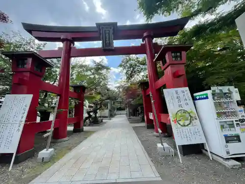 彌彦神社　(伊夜日子神社)の鳥居