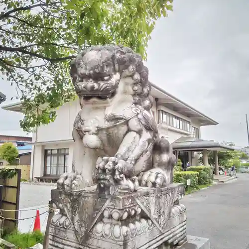 上地八幡宮の狛犬