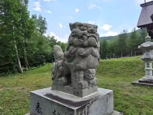 下金山神社の狛犬