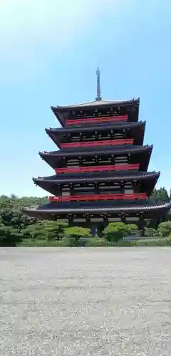 蓮華院誕生寺奥之院の塔