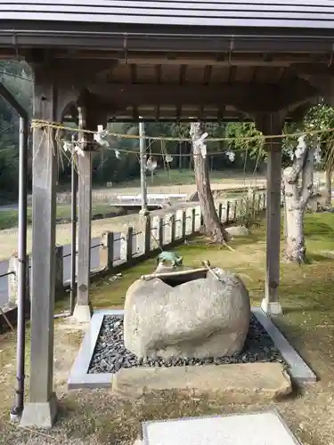 多太神社の手水舎