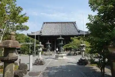 穴太寺の本殿・本堂