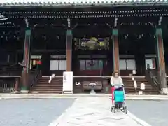 清凉寺の本殿