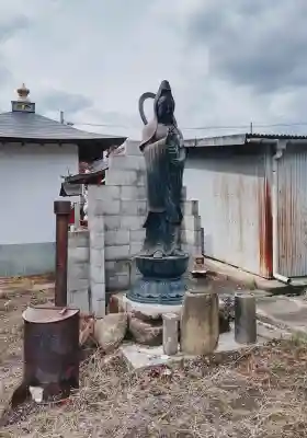 誠光寺の{uncategorized: "未分類", other: "その他", undefined: "問題あり", building: "その他建物", grave: "お墓", sacred_gate: "鳥居", guardian: "狛犬", statue: "像", buddha: "仏像", history: "歴史", nature: "自然", garden: "庭園", animal: "動物", pagoda: "塔", temizu: "手水舎", mountain_gate: "山門・神門", sanctuary: "本殿・本堂", subordinate: "末社・摂社", art: "芸術", scenery: "景色", jizo: "地蔵", ema: "絵馬", goshuin: "御朱印", omikuji: "おみくじ", items: "授与品その他", amulet: "お守り", goshuincho: "御朱印帳", eats: "食事", festival: "お祭り", votive_dance: "神楽", shichigosan: "七五三参", wedding: "結婚式", experience: "体験その他", initially: "初詣", around: "周辺", anti_infection: "感染症対策"}