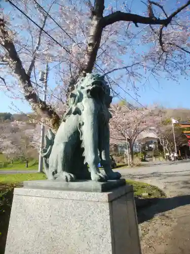 虻田神社の狛犬