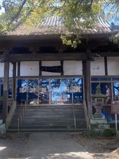 妙蓮寺の本殿