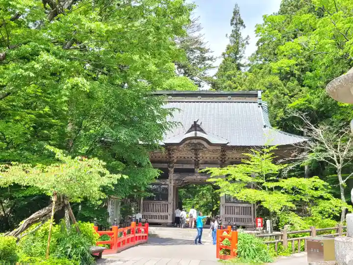 榛名神社の{uncategorized: "未分類", other: "その他", undefined: "問題あり", building: "その他建物", grave: "お墓", sacred_gate: "鳥居", guardian: "狛犬", statue: "像", buddha: "仏像", history: "歴史", nature: "自然", garden: "庭園", animal: "動物", pagoda: "塔", temizu: "手水舎", mountain_gate: "山門・神門", sanctuary: "本殿・本堂", subordinate: "末社・摂社", art: "芸術", scenery: "景色", jizo: "地蔵", ema: "絵馬", goshuin: "御朱印", omikuji: "おみくじ", items: "授与品その他", amulet: "お守り", goshuincho: "御朱印帳", eats: "食事", festival: "お祭り", votive_dance: "神楽", shichigosan: "七五三参", wedding: "結婚式", experience: "体験その他", initially: "初詣", around: "周辺", anti_infection: "感染症対策"}