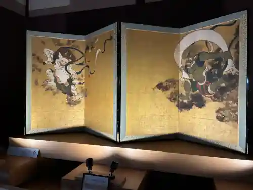 建仁寺（建仁禅寺）の{uncategorized: "未分類", other: "その他", undefined: "問題あり", building: "その他建物", grave: "お墓", sacred_gate: "鳥居", guardian: "狛犬", statue: "像", buddha: "仏像", history: "歴史", nature: "自然", garden: "庭園", animal: "動物", pagoda: "塔", temizu: "手水舎", mountain_gate: "山門・神門", sanctuary: "本殿・本堂", subordinate: "末社・摂社", art: "芸術", scenery: "景色", jizo: "地蔵", ema: "絵馬", goshuin: "御朱印", omikuji: "おみくじ", items: "授与品その他", amulet: "お守り", goshuincho: "御朱印帳", eats: "食事", festival: "お祭り", votive_dance: "神楽", shichigosan: "七五三参", wedding: "結婚式", experience: "体験その他", initially: "初詣", around: "周辺", anti_infection: "感染症対策"}