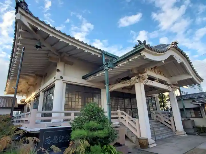 白旗観音寺の本殿・本堂