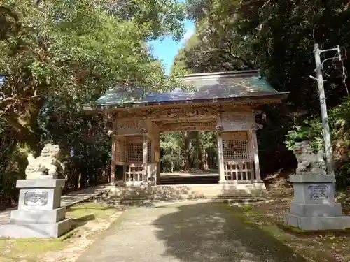 倭文神社の山門・神門