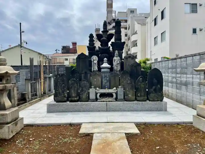 寶蔵院の{uncategorized: "未分類", other: "その他", undefined: "問題あり", building: "その他建物", grave: "お墓", sacred_gate: "鳥居", guardian: "狛犬", statue: "像", buddha: "仏像", history: "歴史", nature: "自然", garden: "庭園", animal: "動物", pagoda: "塔", temizu: "手水舎", mountain_gate: "山門・神門", sanctuary: "本殿・本堂", subordinate: "末社・摂社", art: "芸術", scenery: "景色", jizo: "地蔵", ema: "絵馬", goshuin: "御朱印", omikuji: "おみくじ", items: "授与品その他", amulet: "お守り", goshuincho: "御朱印帳", eats: "食事", festival: "お祭り", votive_dance: "神楽", shichigosan: "七五三参", wedding: "結婚式", experience: "体験その他", initially: "初詣", around: "周辺", anti_infection: "感染症対策"}