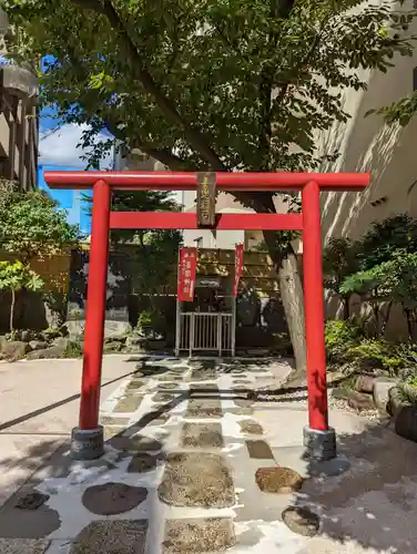 妻戀神社の鳥居