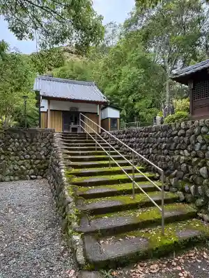 清姫堂の{uncategorized: "未分類", other: "その他", undefined: "問題あり", building: "その他建物", grave: "お墓", sacred_gate: "鳥居", guardian: "狛犬", statue: "像", buddha: "仏像", history: "歴史", nature: "自然", garden: "庭園", animal: "動物", pagoda: "塔", temizu: "手水舎", mountain_gate: "山門・神門", sanctuary: "本殿・本堂", subordinate: "末社・摂社", art: "芸術", scenery: "景色", jizo: "地蔵", ema: "絵馬", goshuin: "御朱印", omikuji: "おみくじ", items: "授与品その他", amulet: "お守り", goshuincho: "御朱印帳", eats: "食事", festival: "お祭り", votive_dance: "神楽", shichigosan: "七五三参", wedding: "結婚式", experience: "体験その他", initially: "初詣", around: "周辺", anti_infection: "感染症対策"}