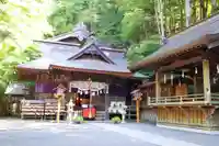 新倉富士浅間神社の本殿・本堂