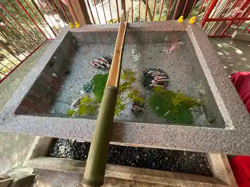 音次郎稲荷神社の{uncategorized: "未分類", other: "その他", undefined: "問題あり", building: "その他建物", grave: "お墓", sacred_gate: "鳥居", guardian: "狛犬", statue: "像", buddha: "仏像", history: "歴史", nature: "自然", garden: "庭園", animal: "動物", pagoda: "塔", temizu: "手水舎", mountain_gate: "山門・神門", sanctuary: "本殿・本堂", subordinate: "末社・摂社", art: "芸術", scenery: "景色", jizo: "地蔵", ema: "絵馬", goshuin: "御朱印", omikuji: "おみくじ", items: "授与品その他", amulet: "お守り", goshuincho: "御朱印帳", eats: "食事", festival: "お祭り", votive_dance: "神楽", shichigosan: "七五三参", wedding: "結婚式", experience: "体験その他", initially: "初詣", around: "周辺", anti_infection: "感染症対策"}