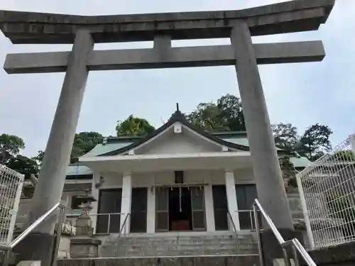 糸縄神社の鳥居