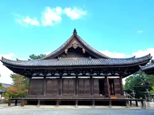鶴林寺の本殿・本堂