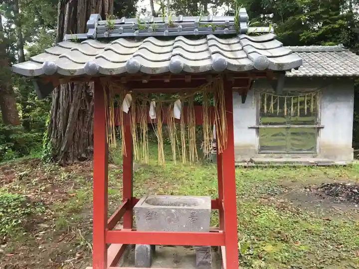 谷上神社の手水舎