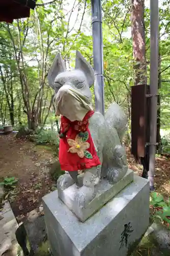 草津穴守稲荷神社の狛犬