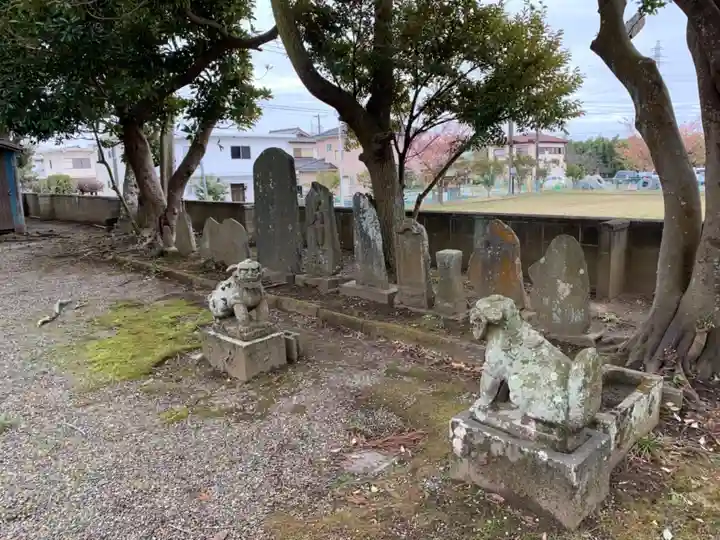 八幡神社の狛犬
